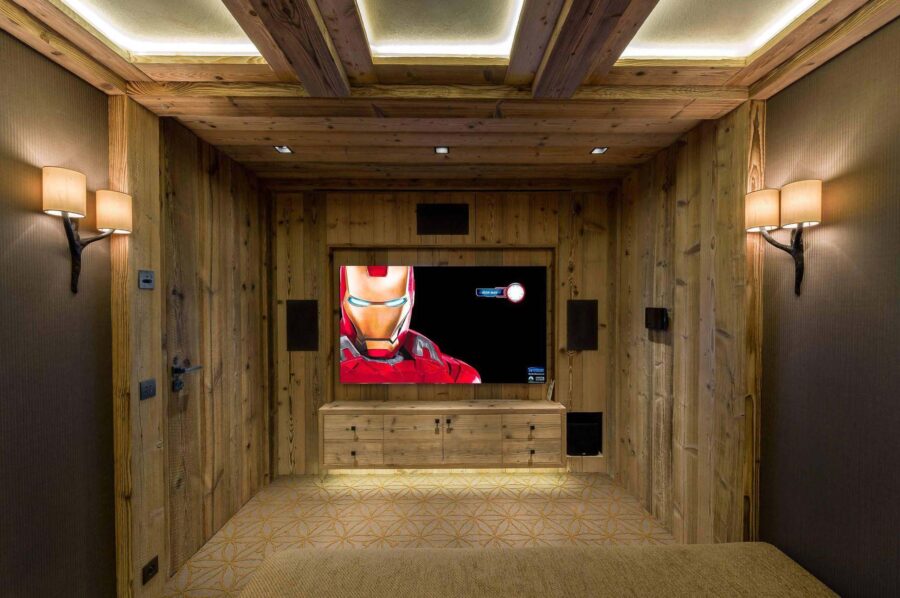 chalet-annie-cinemaroom-film-hosting-modern-alpine-design-courchevel1850courchevel1850