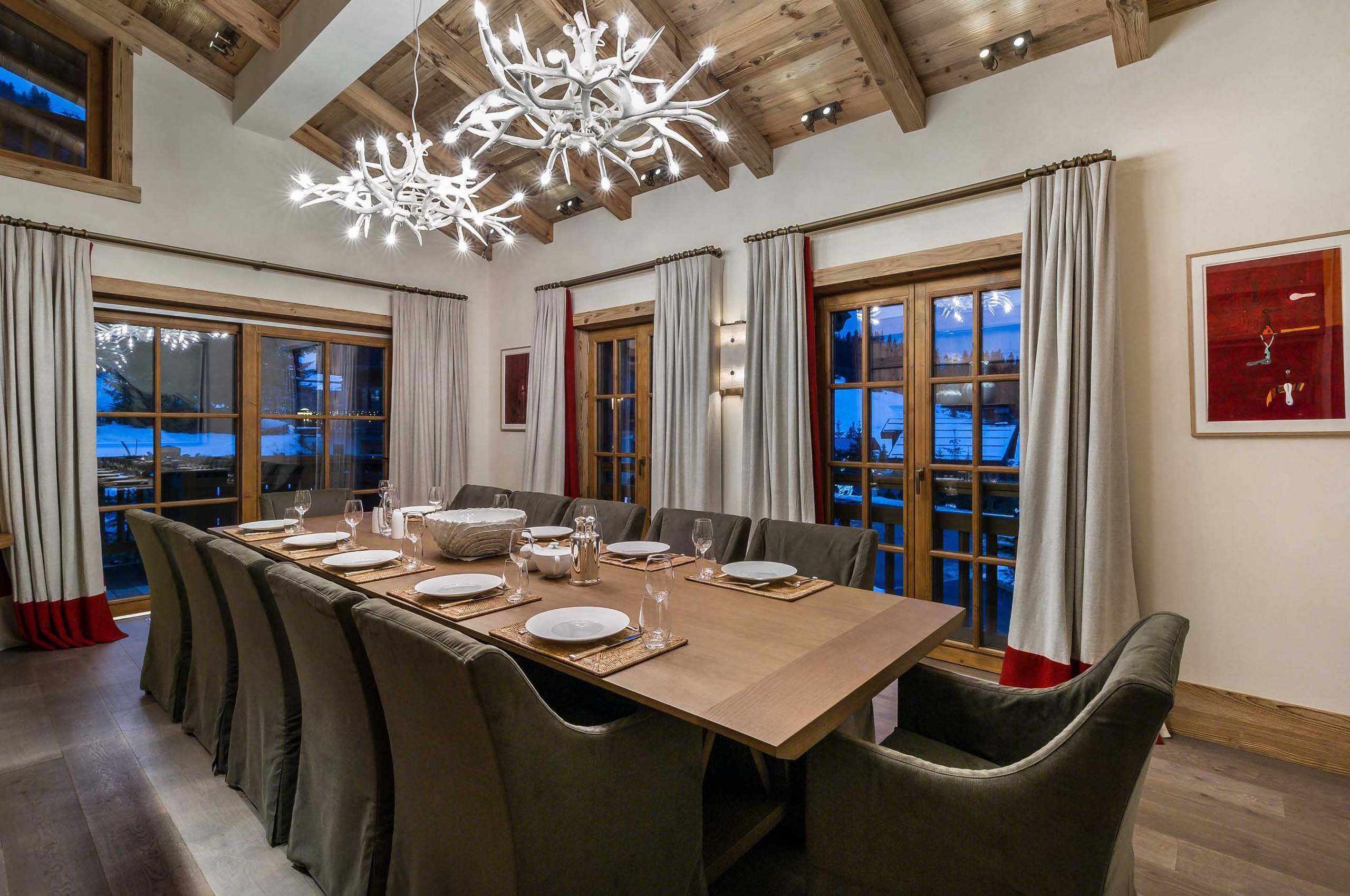 chalet-annie-diningroom-skislopes-luxury-alpine-design-courchevel1850