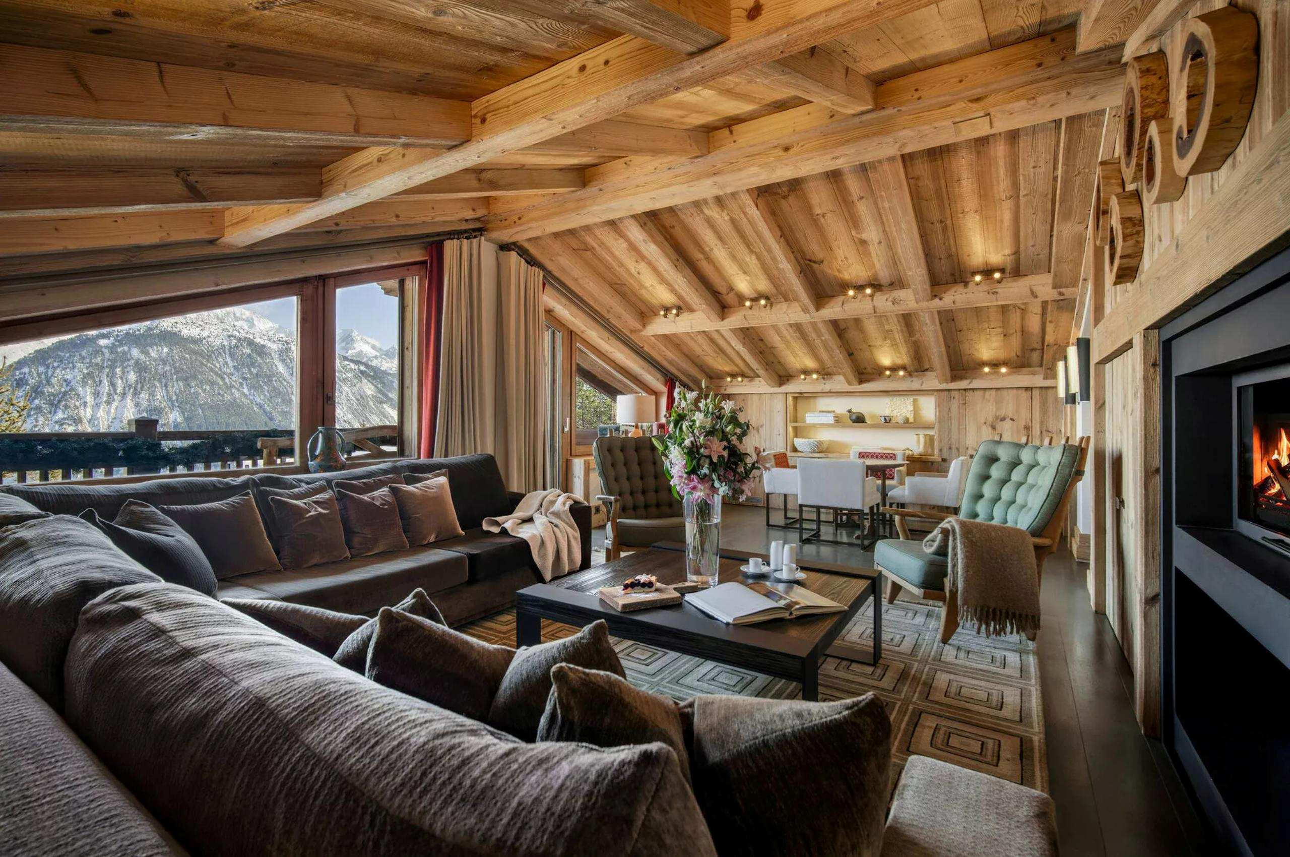 chalet-annie-living-room-firepalce-mountain-view-luxury-courchevel1850