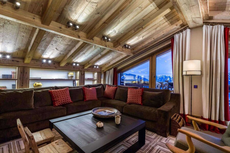 chalet-annie-livingroom-mountainview-cosy-alpine-luxury-design-courchevel1850