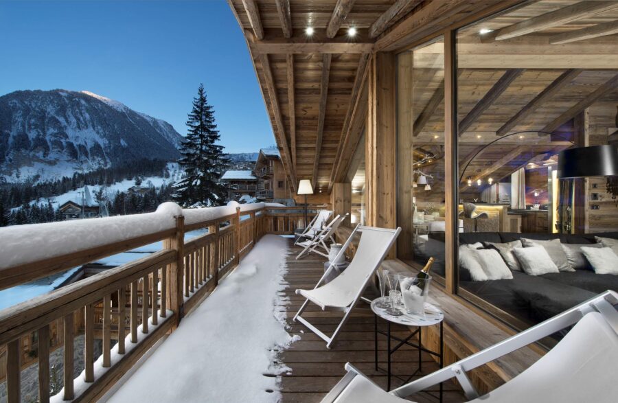 chalet-aure-balcony-mountain-views-luxury-alpine-rental-retreat-courchevel1550