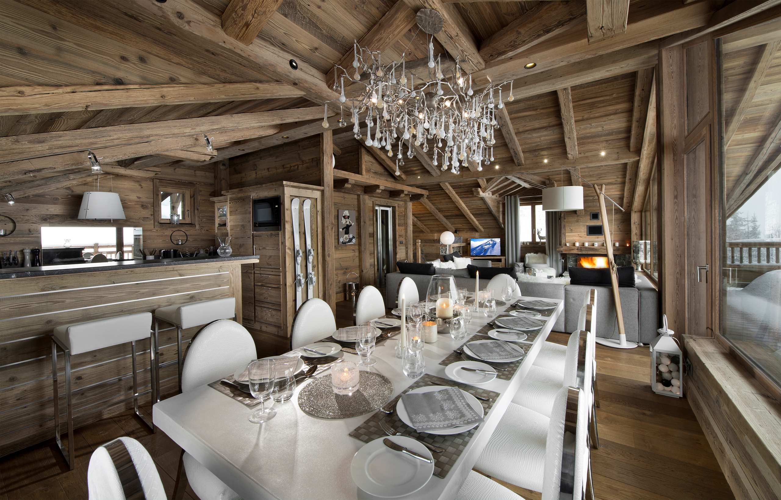 chalet-aure-diningtable-kitchen-openplan-sleek-elegant-alpine-design-luxury-courchevel1550