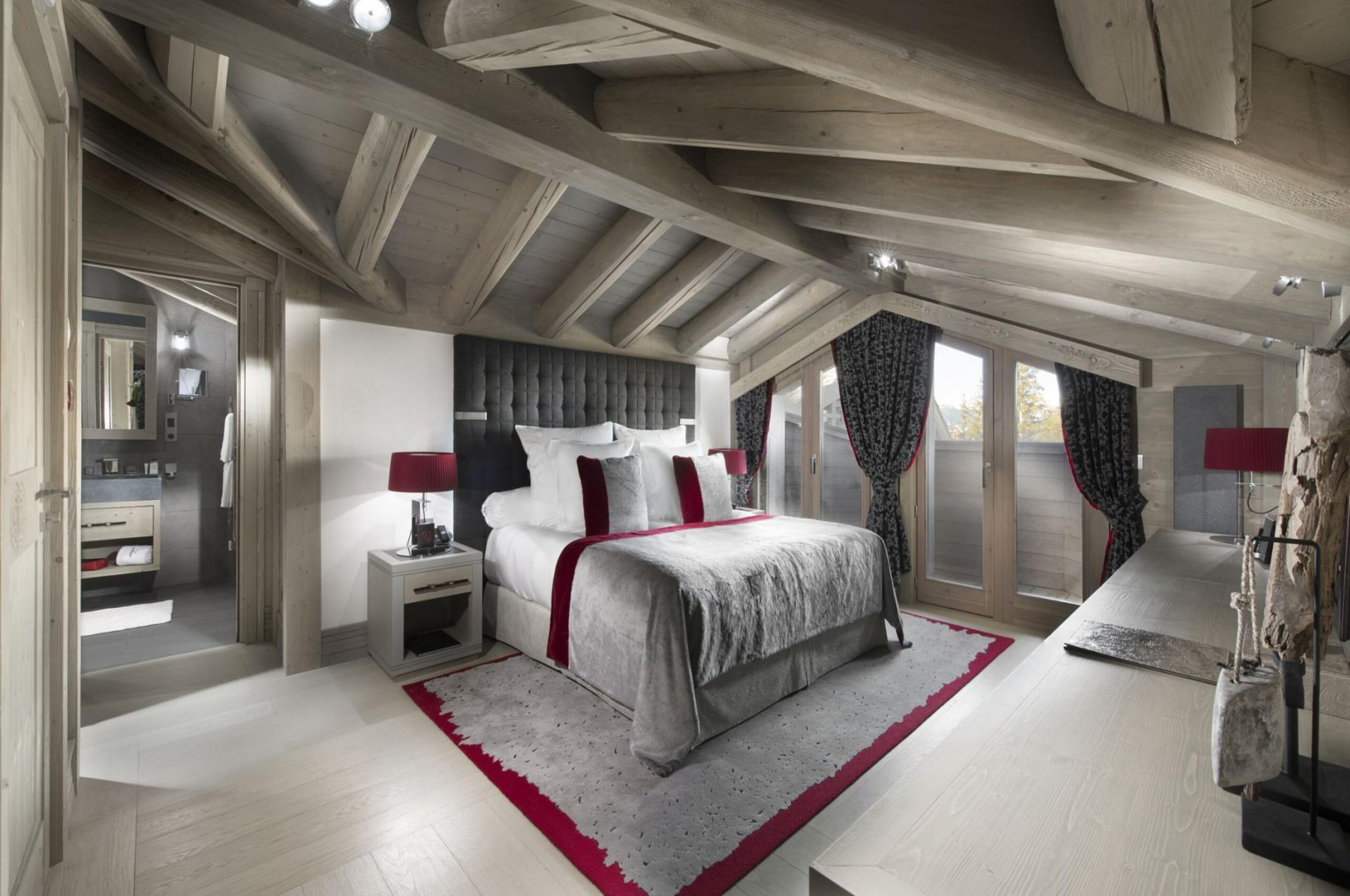 chalet-aurora-master-bedroom-spacious-stylish-modern-alpine-luxury-balcony-ensuite-alist-courchevel