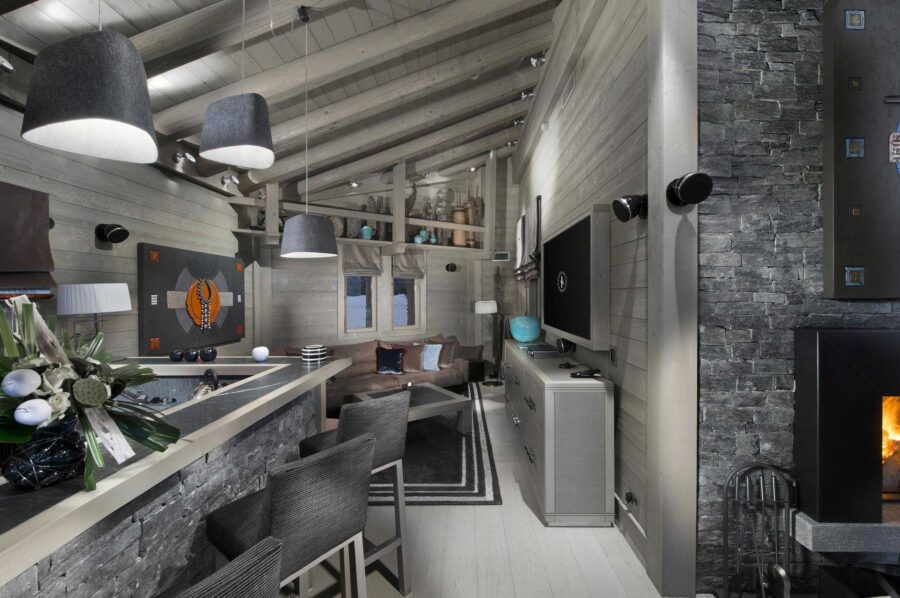 chalet-aurora-tv-lounge-bar-openplan-modern-sleek-design-luxury-courchevel1850