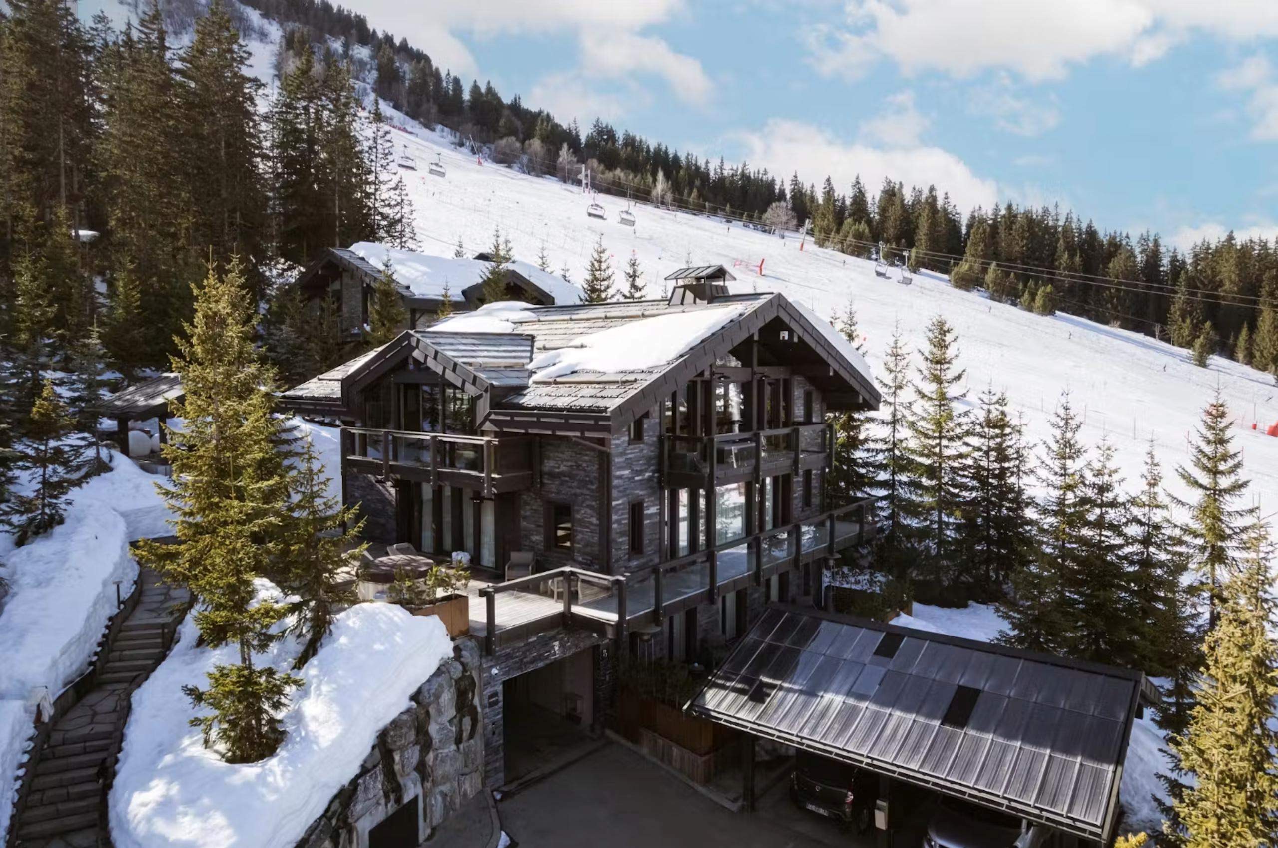 chalet-bleu-exterior-luxury-alpine-rental-retreat-courchevel1850