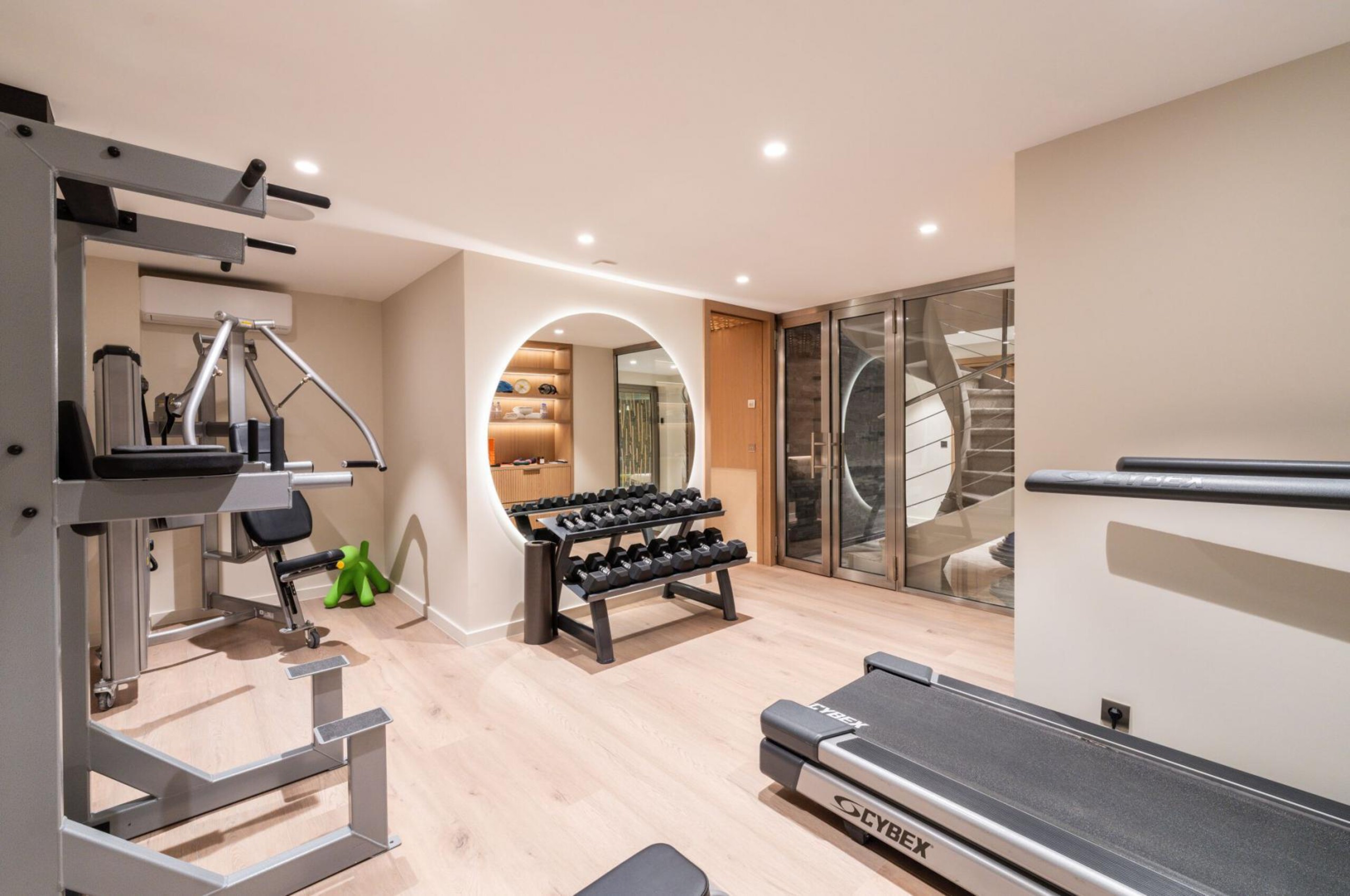 chalet-bleu-gym-workout-fitness-wellness-spa-suite-luxury-rental-retreat-courchevel1850