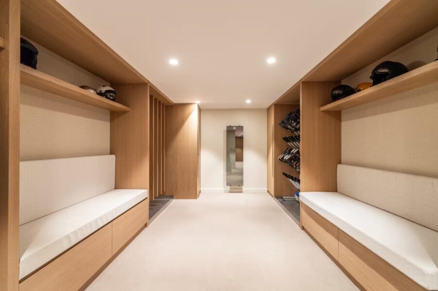 chalet-bleu-ski-room-bootroom-luxury-courchevel1850