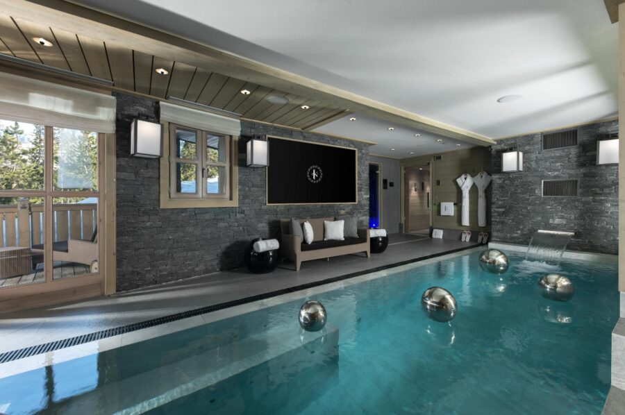 chalet-bois-dormant-swimming-pool-spa-wellness-luxury-courchevel1850