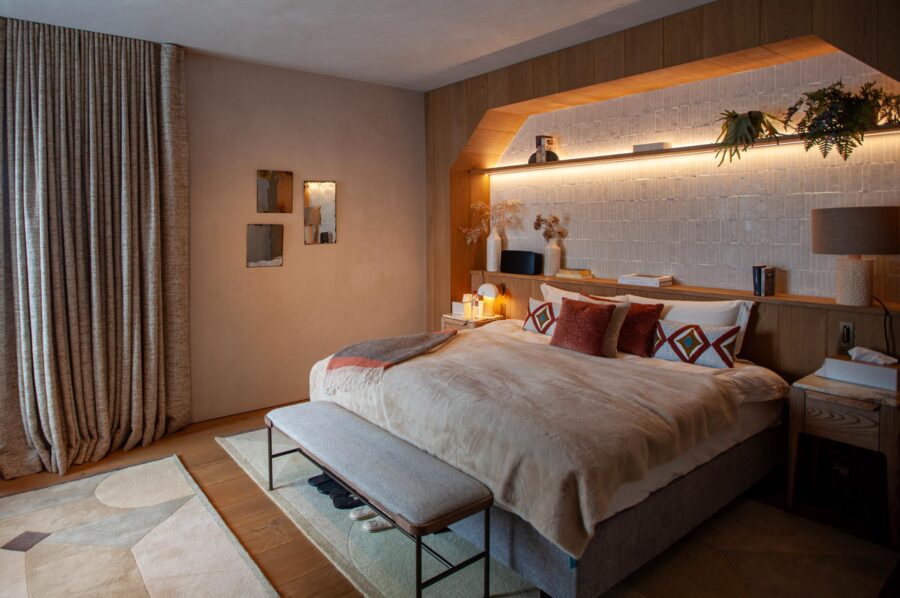 chalet-breeze-bedroom-serene-alpine-design-luxury-courchevel1850