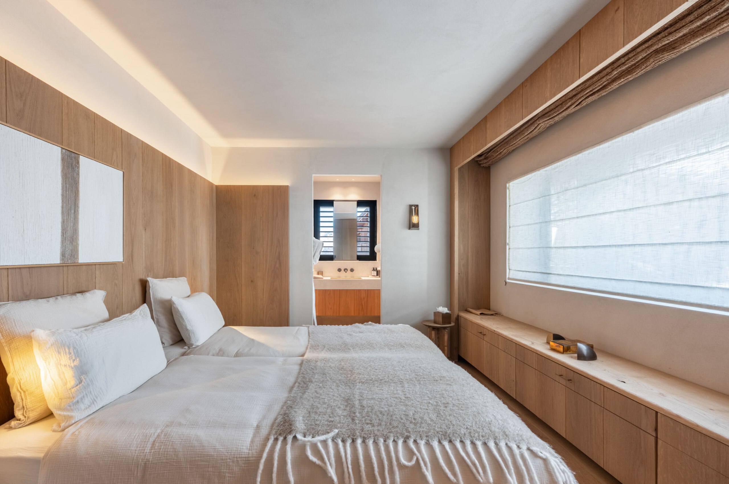 chalet-breeze-bedroom-twinroom-elegant-bright-modern-luxury-design-courchevel1850