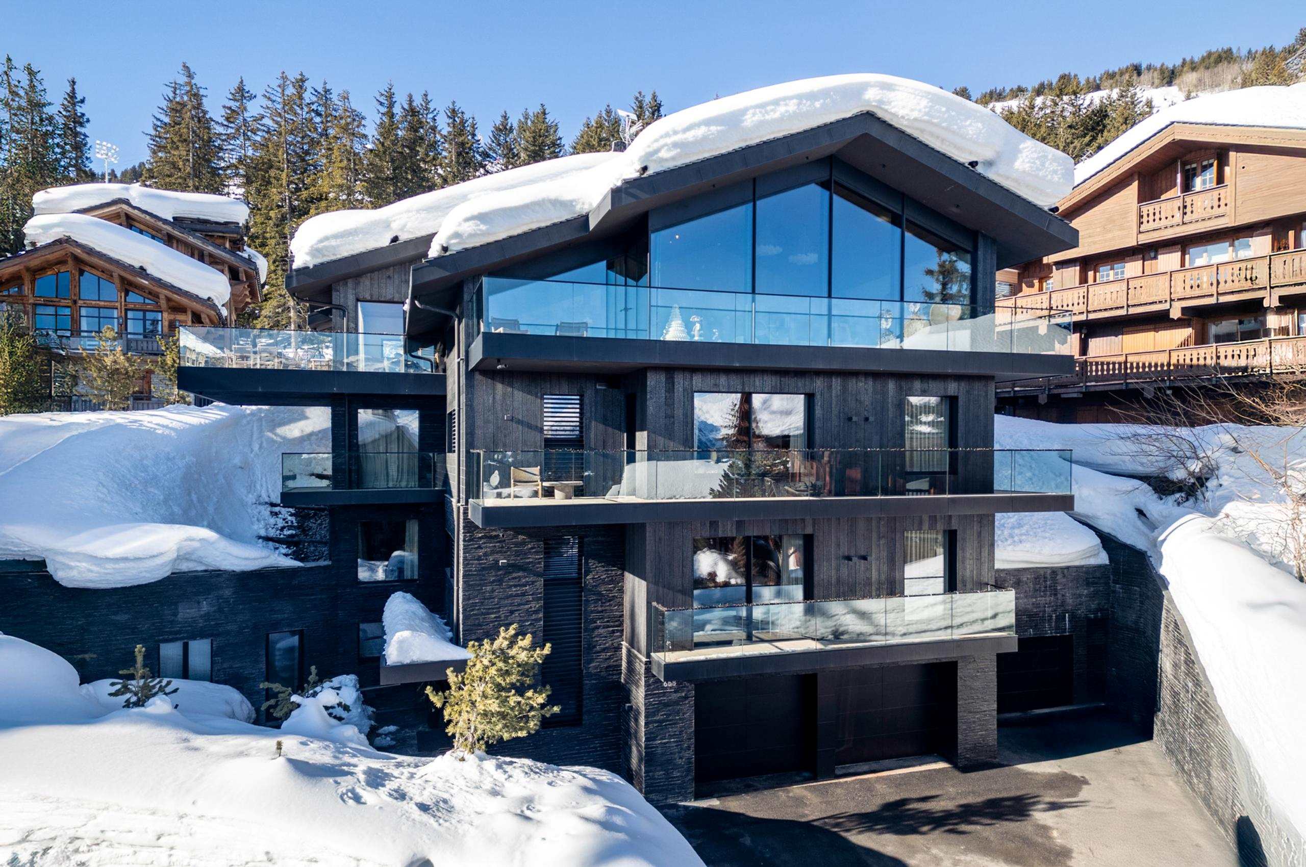 chalet-breeze-exterior-luxury-alpine-rental-retreat-courchevel1850