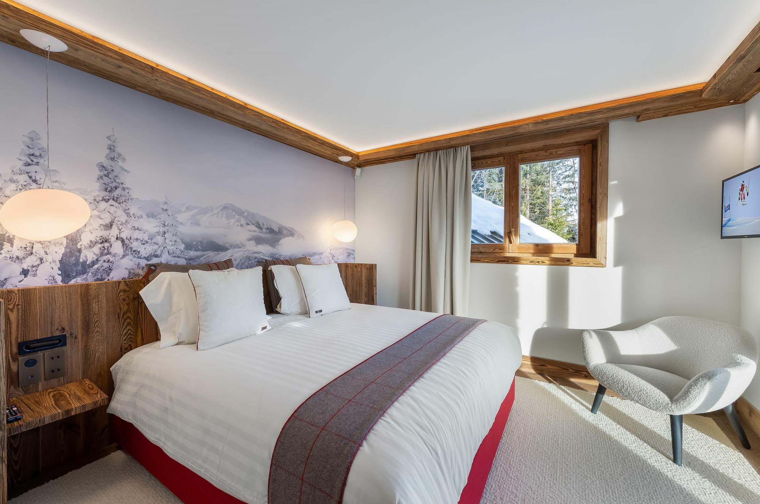 chalet-brenna-bedroom-scenicviews-modern-elegant-luxury-design-courchevel1850