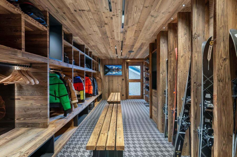chalet-brenna-skiroom-bootroom-courchevel1850 (4)