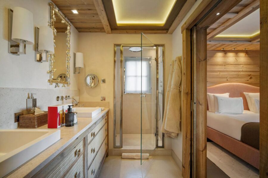 chalet-brielle-ensuite-bathroom-double-sink-walk-in-shower-luxury-courchevel1850