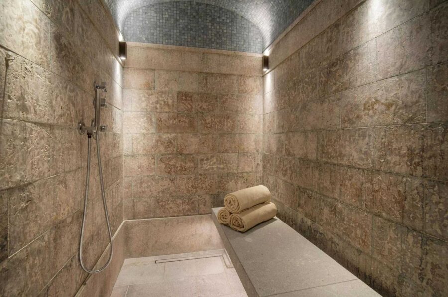 chalet-brielle-steam-room-spa-wellness-luxury-courchevel1850