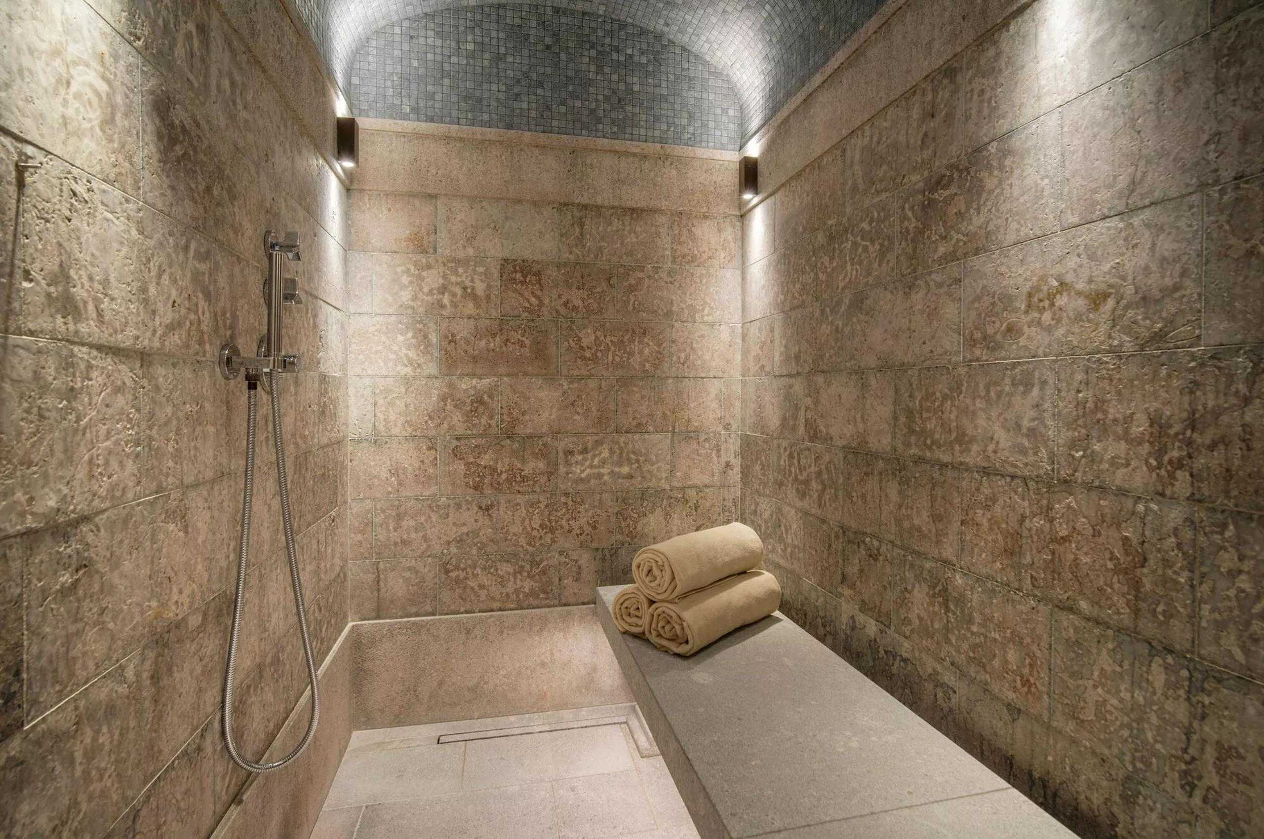 chalet-brielle-steam-room-spa-wellness-luxury-courchevel1850