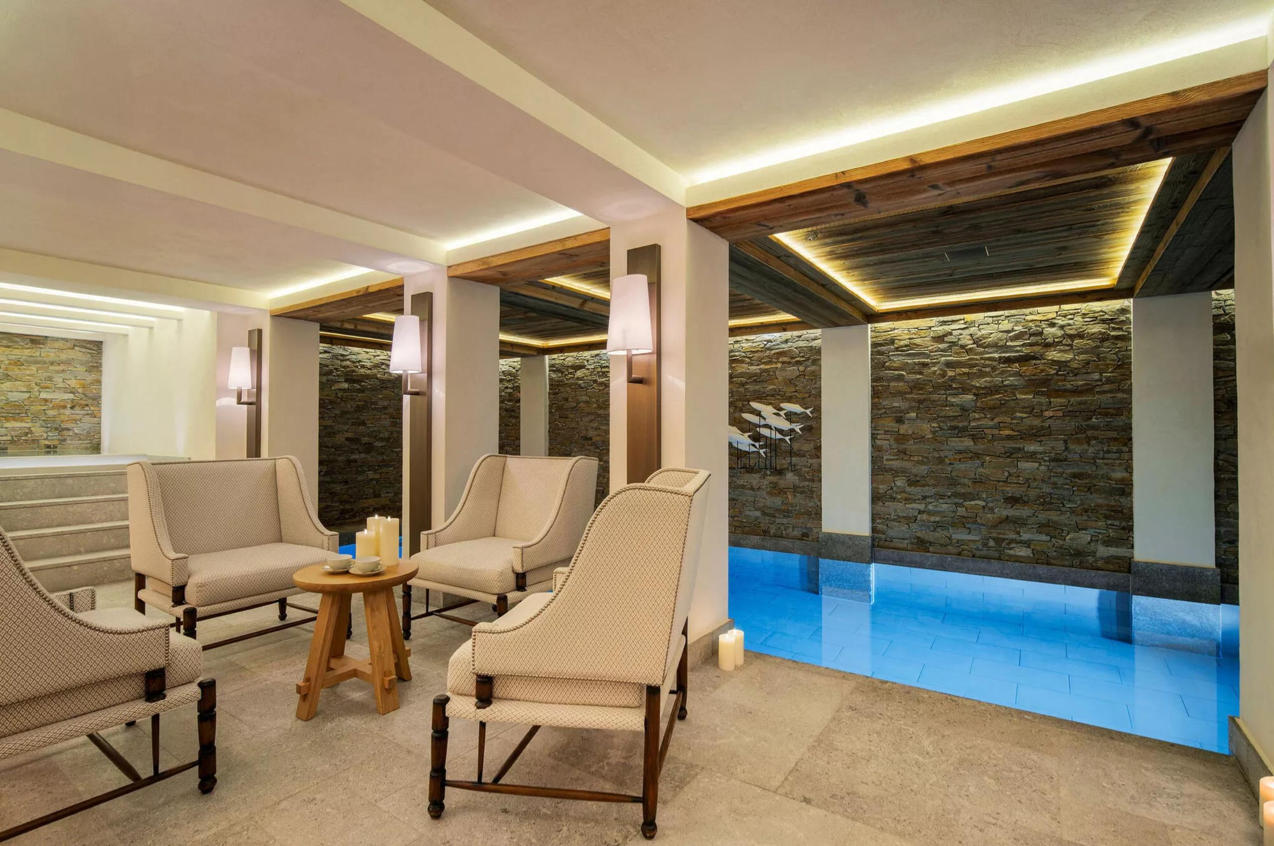 chalet-brielle-swimming-pool-spa-relaxation-area-luxury-courchevel1850