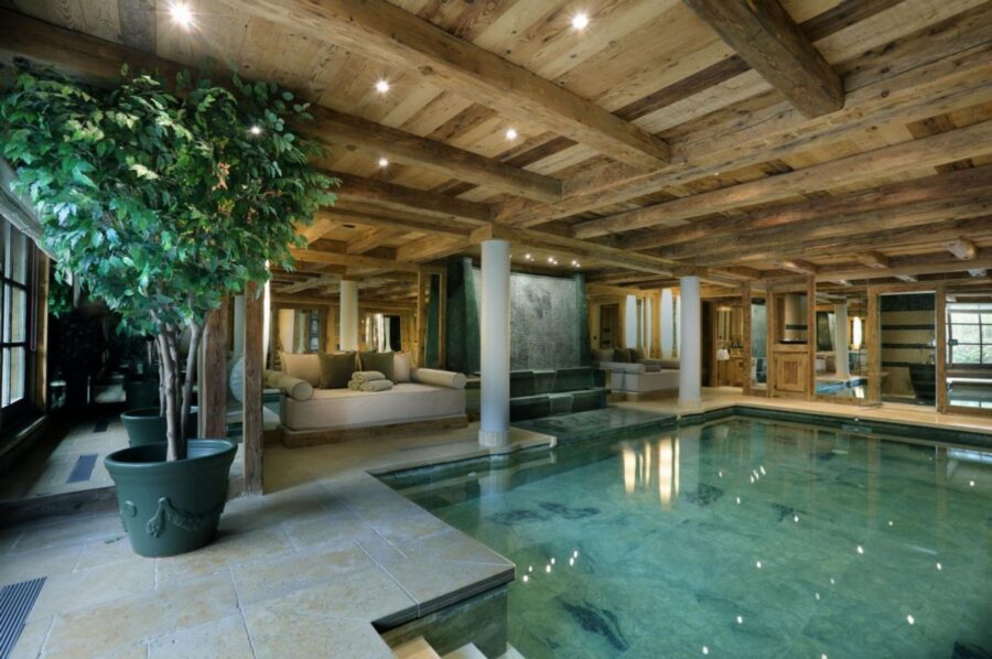 chalet-charlotte-indoor-swimming-pool-spa-wellness-luxury-courchevel1850