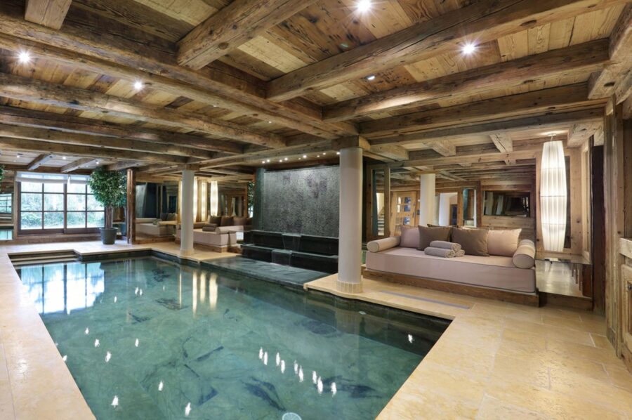 chalet-charlotte-swimming-pool-spa-wellness-luxury-courchevel1850