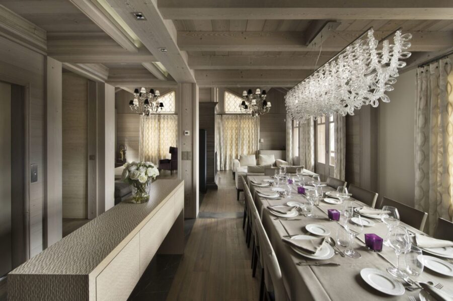 chalet-elodie-diningroom-livingspace-openplan-grand-elegant-modern-alpine-luxury-courchevel1850