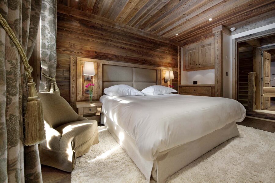 chalet-gwen-bedroom-cosy-alpine-elegant-design-courchevel1850-luxury