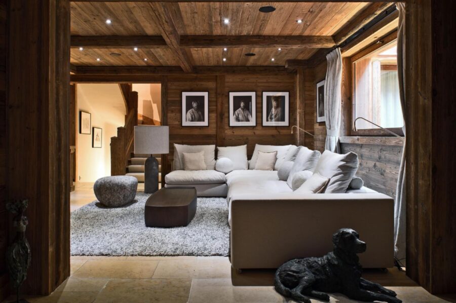 chalet-gwen-lounge-cosy-tv-room-luxury-courchevel1850