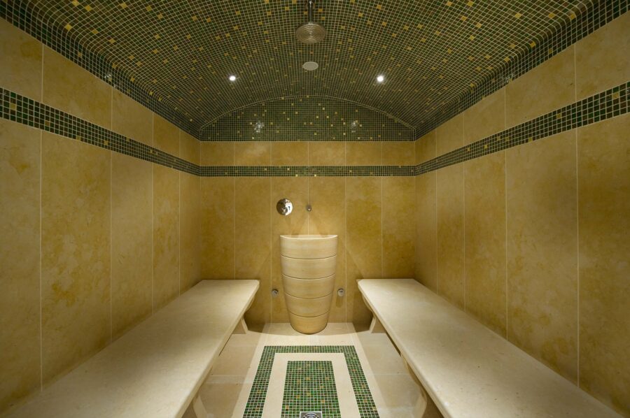 chalet-gwen-steamroom-wellness-spa-rental-retreat-courchevel1850-luxury