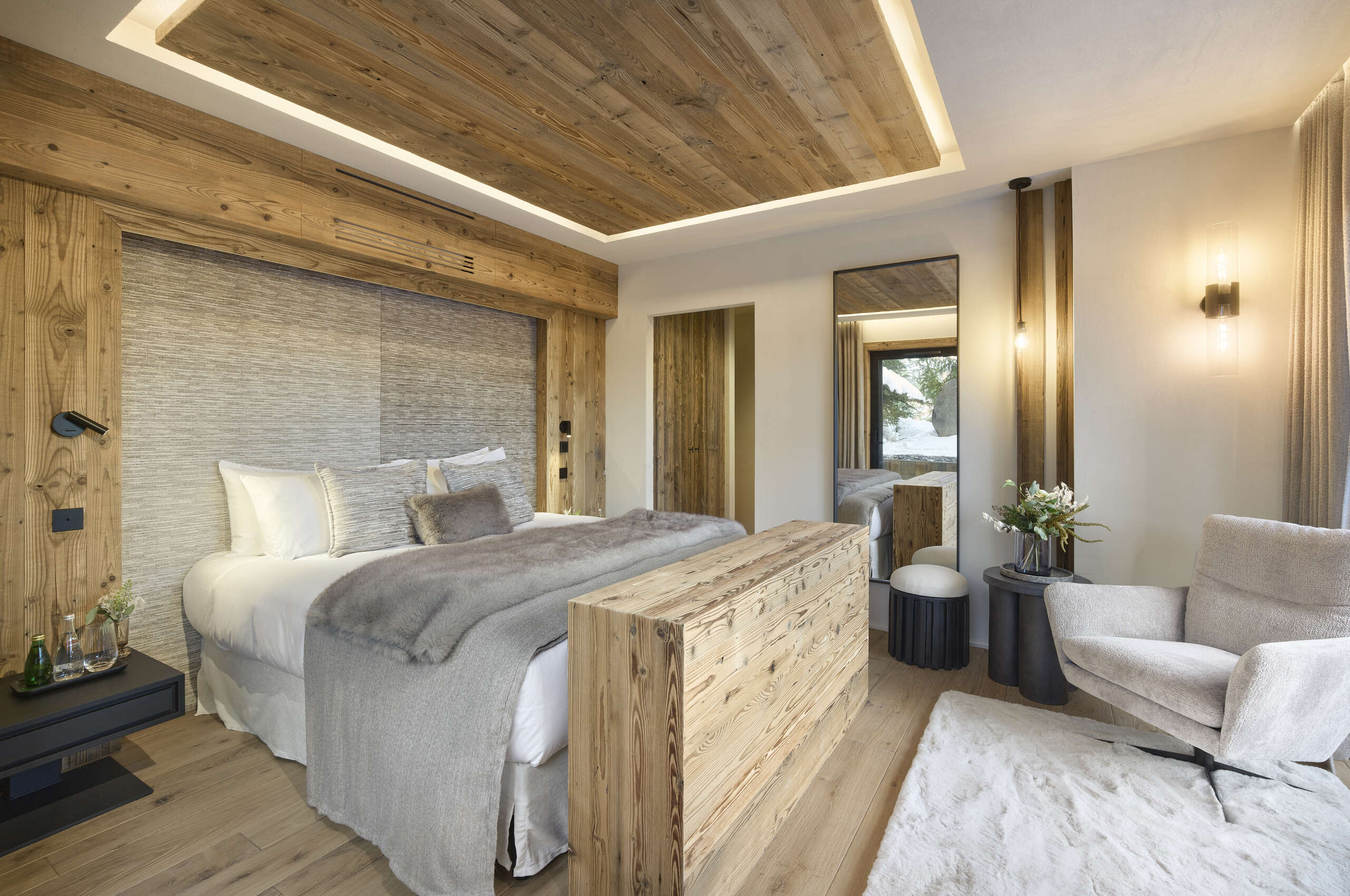 chalet-julia-bedroom-modern-elegant-alpine-retreat-luxury-interior-courchevel1850