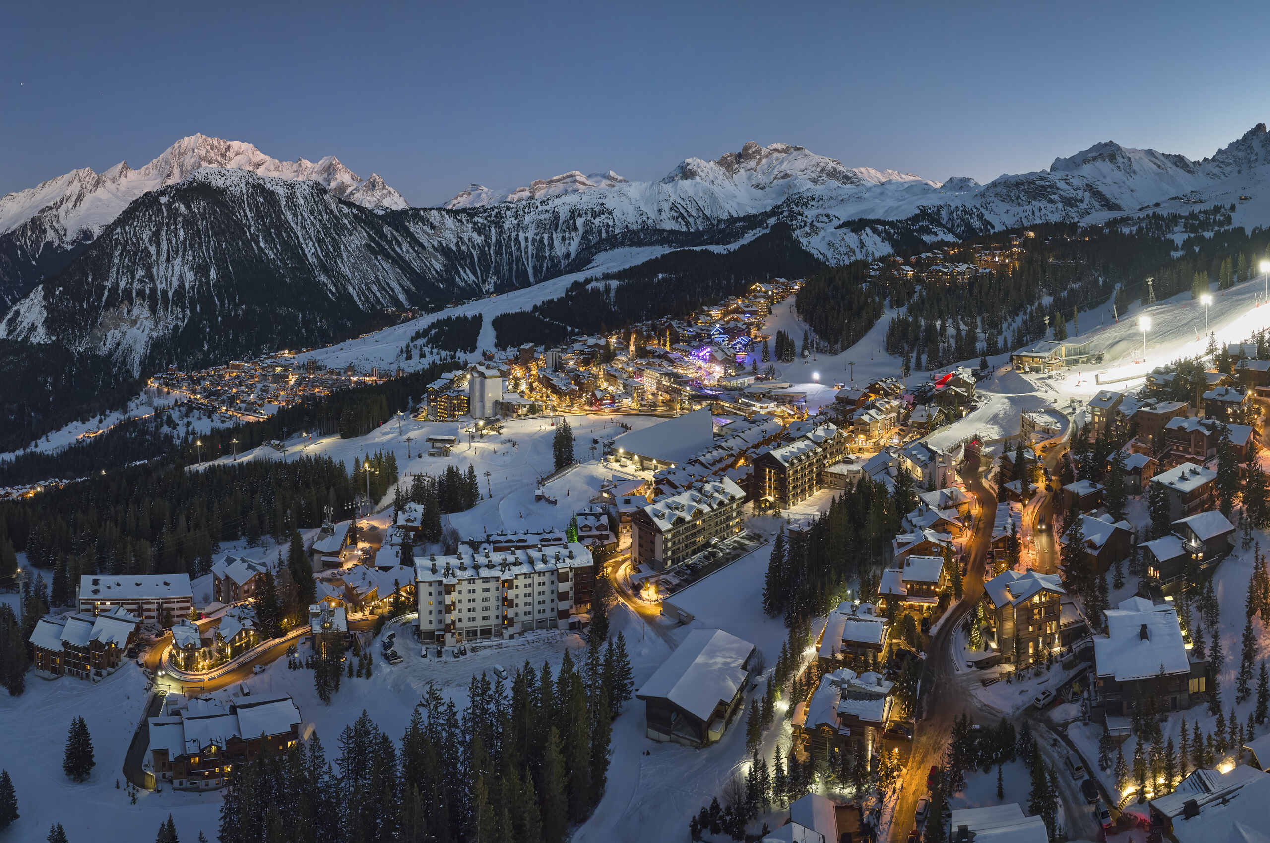 chalet-julia-exterior-view-mountainview-courchevel1850