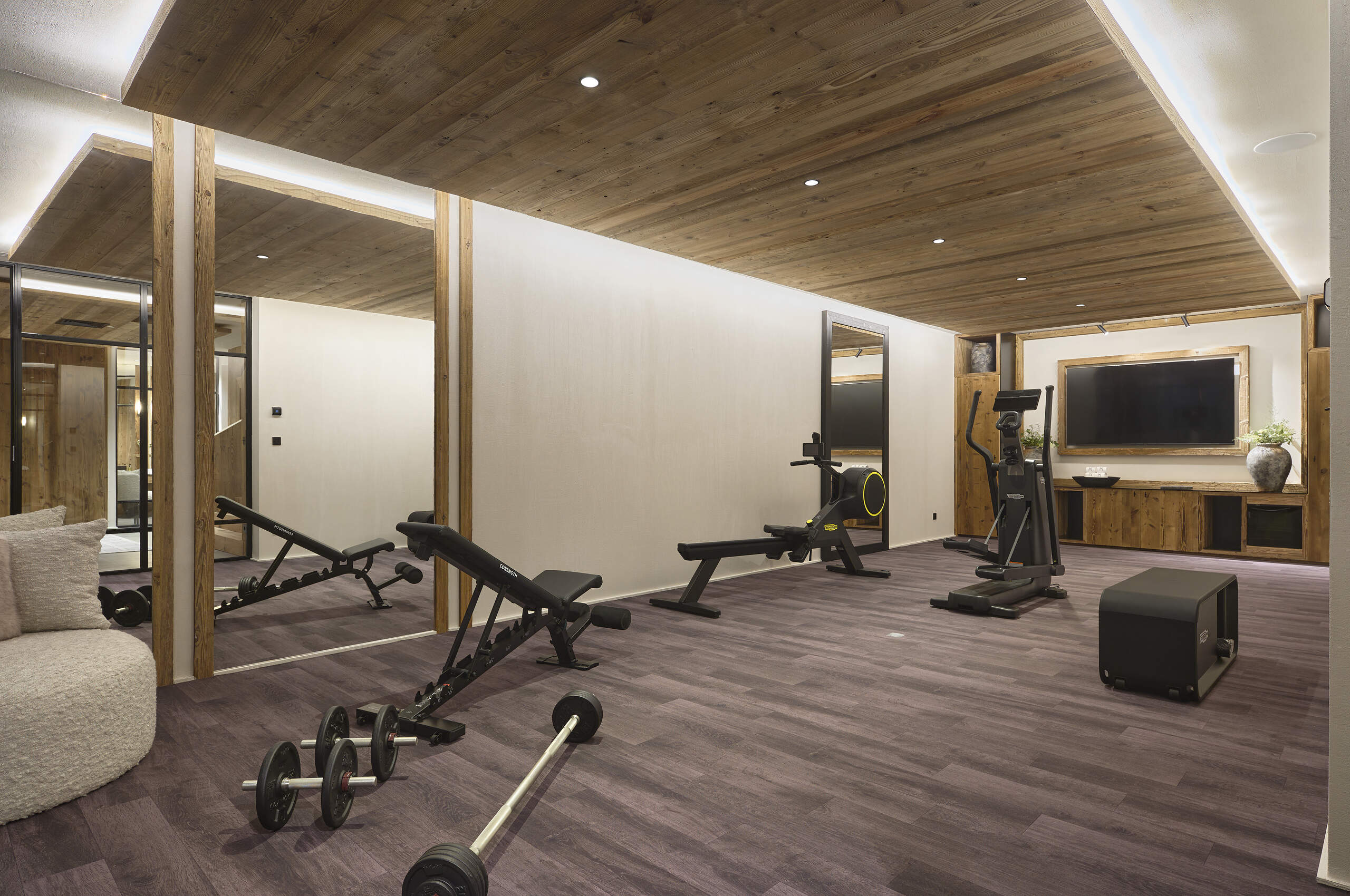 chalet-julia-gym-fitness-workout-modern-luxury-rental-retreat-courchevel1850