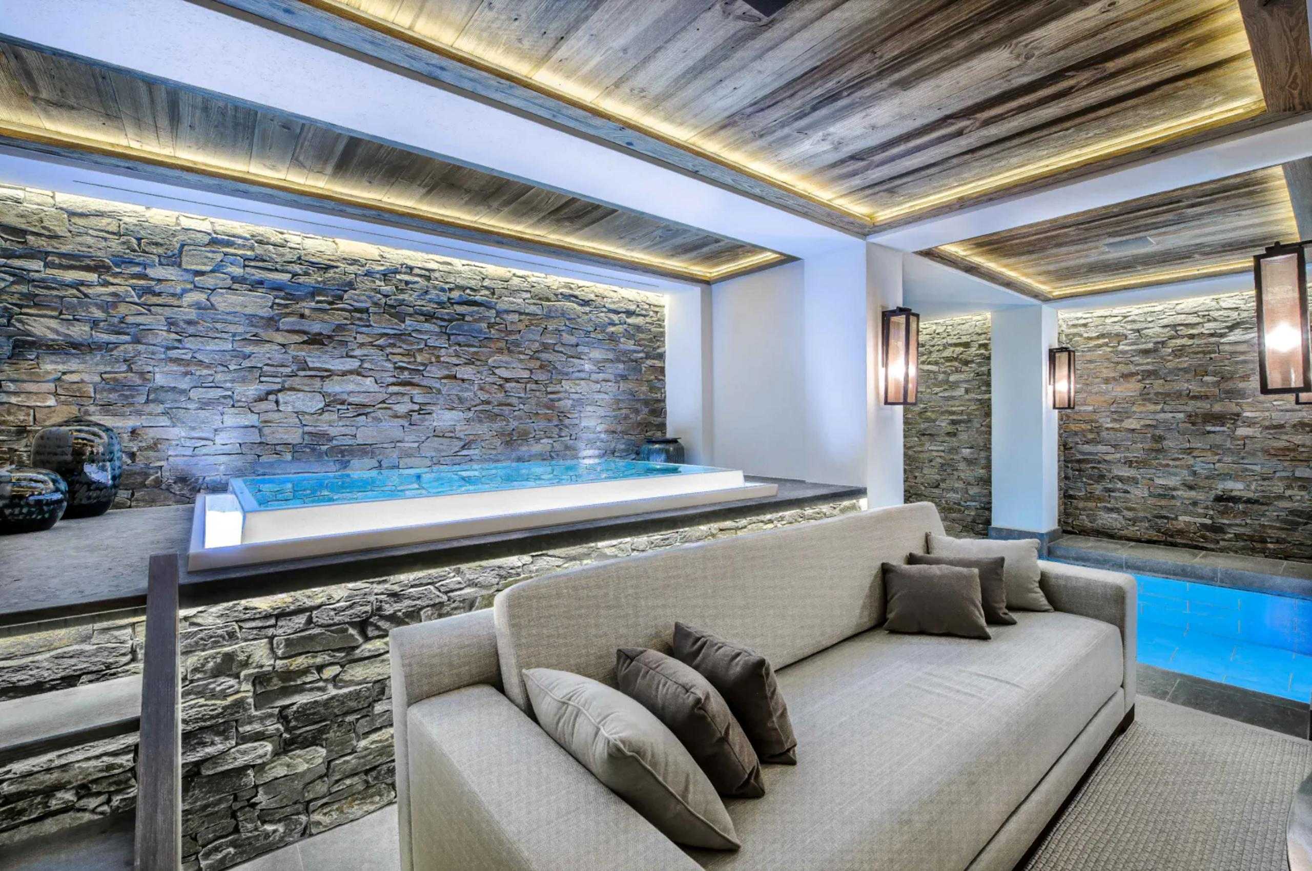 chalet-kelly-spa-jacuzzi-swimming-pool-luxury-courchevel1850