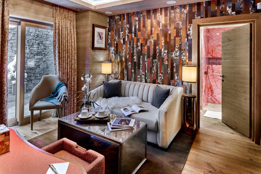 chalet-liza-bedroom-ensuite-lounge-desk-stylish-interiordesign-luxury-megeve