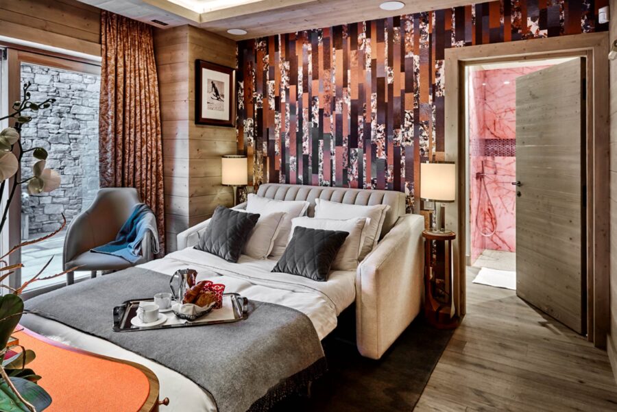 chalet-liza-bedroom-sofabed-ensuite-unique-interiordesign-luxury-megeve