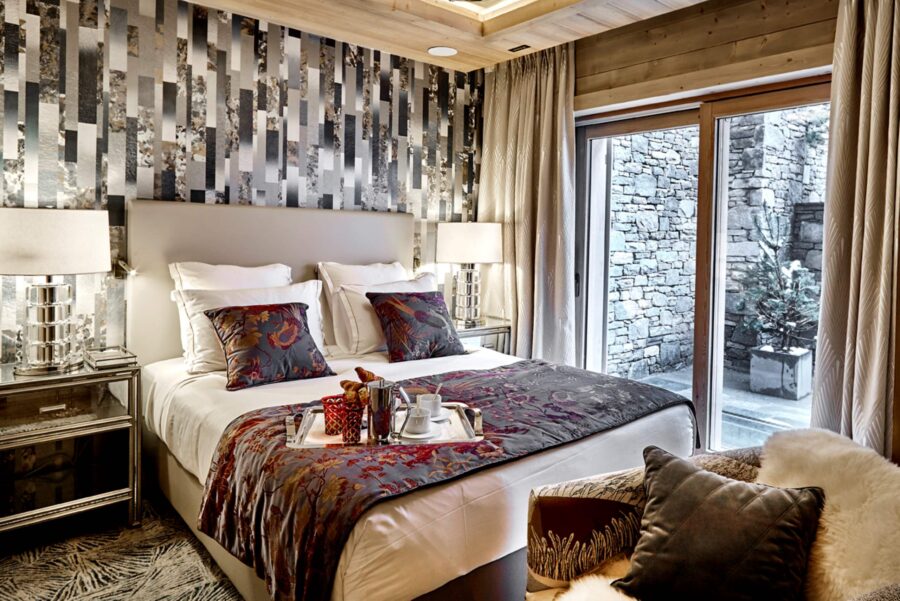 chalet-liza-bedroom-terrace-modern-stylish-alpine-interiors-luxury-megeve