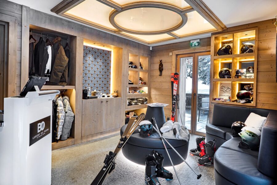 chalet-liza-bootroom-skiroom-skiin-skiout-luxury-alpine-retreat-megeve