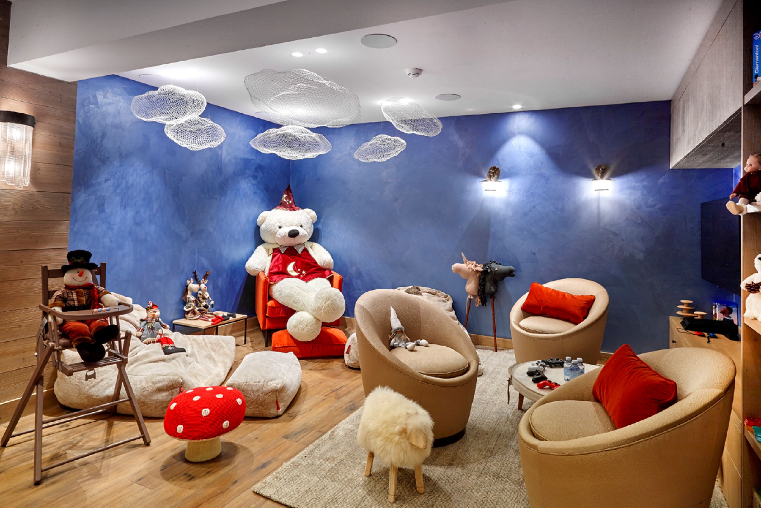 chalet-liza-childrens-playroom-entertaiment-games-family-friendly-luxury-retreat-megeve
