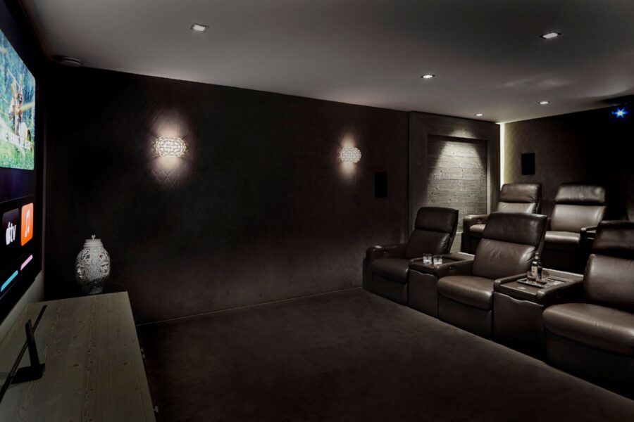 chalet-liza-cinema-movie-family-friendly-entertainment-cosy-luxury-megeve