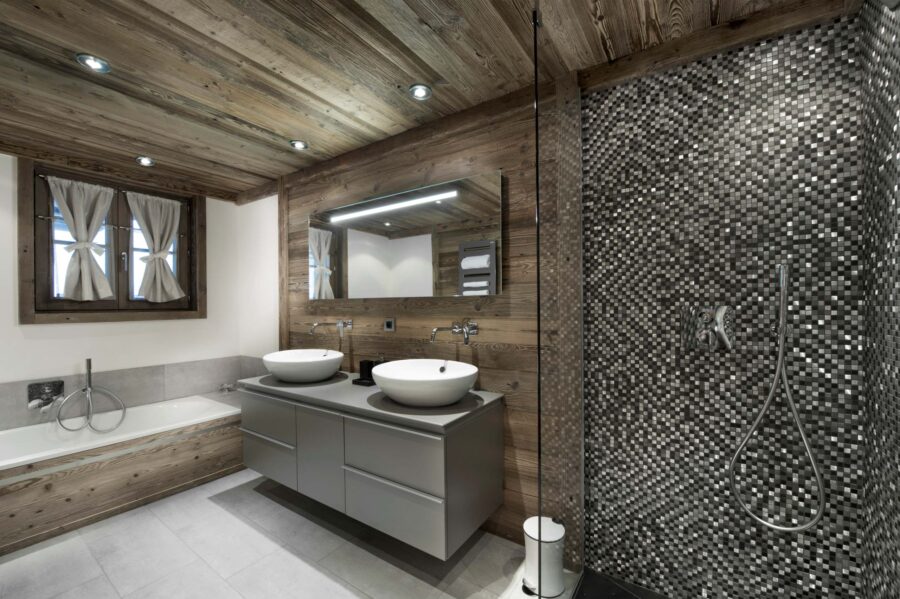 chalet-magali-bathroom-double-sinkk-bathtub-modern-sleek-design-luxury-courchevel1550