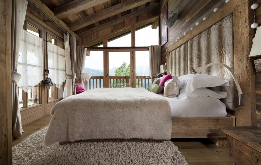 chalet-maya-bedroom-stunning-mountain-views-elegant-alpine-design-courchevel1550
