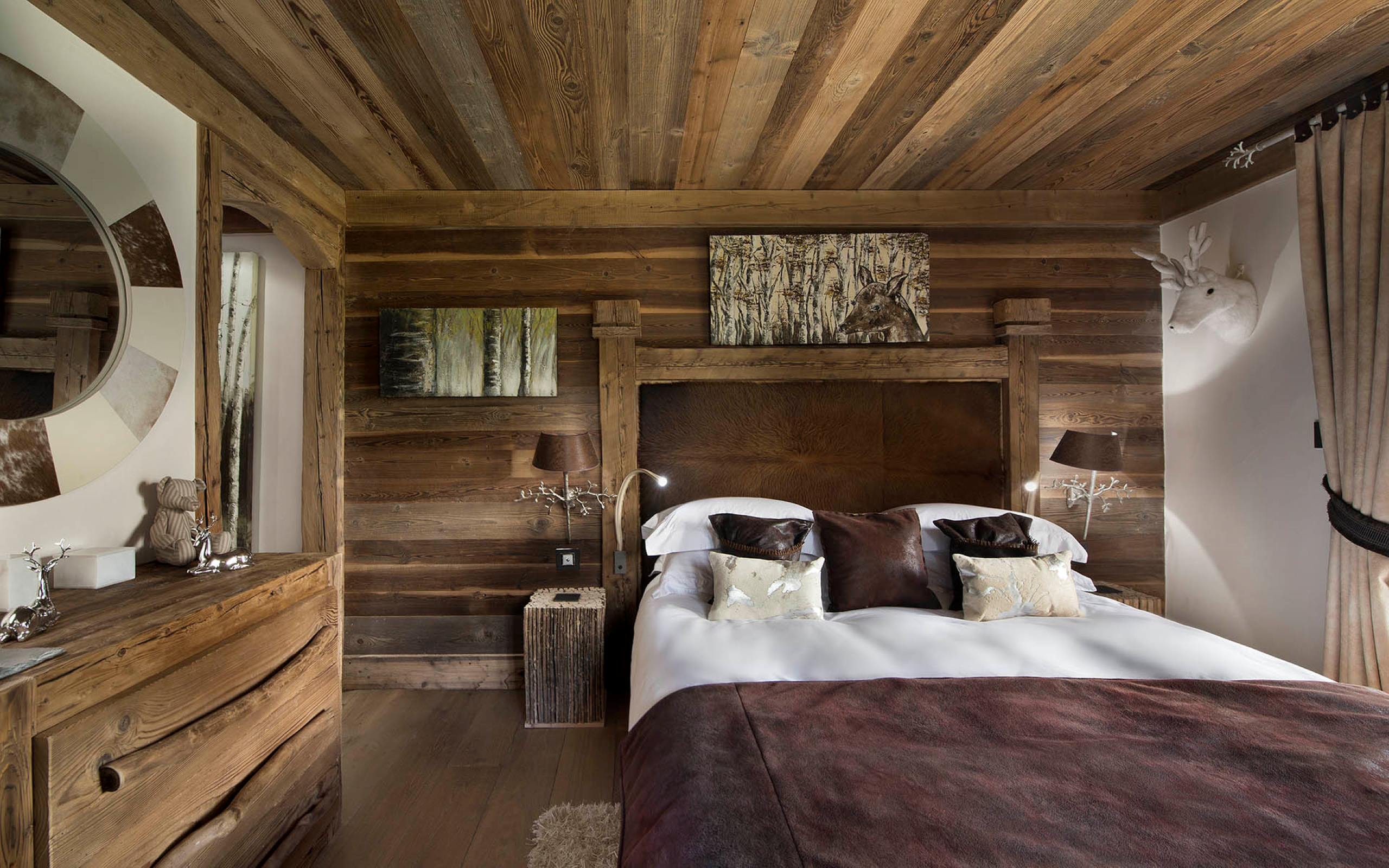 chalet-maya-bedroom-traditional-alpine-rustic-natural-interiors-luxury-rental-courchevel1550