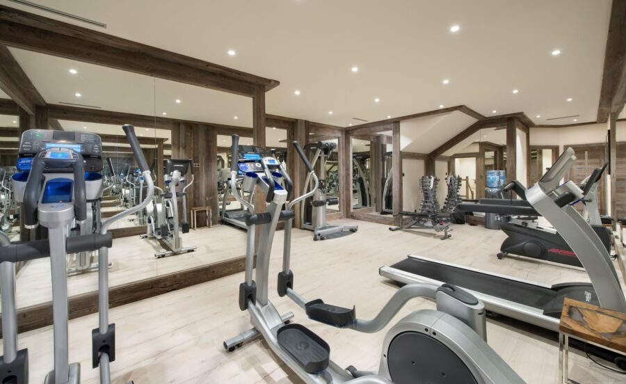 chalet-maya-gym-fitness-suite-exercise-wellness-luxury-rental-retreat-courchevel1550