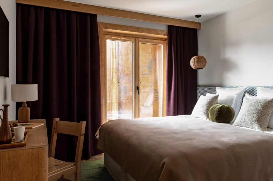 chalet-mille-bedroom-serene-elegant-design-luxury-retreat-courchevel1550
