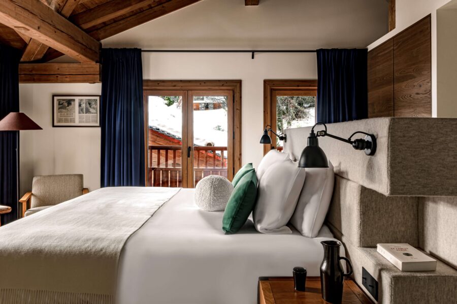 chalet-millie-bedroom-modern-stylish-sleek-alpine-design-luxury-rental-courchevel1550