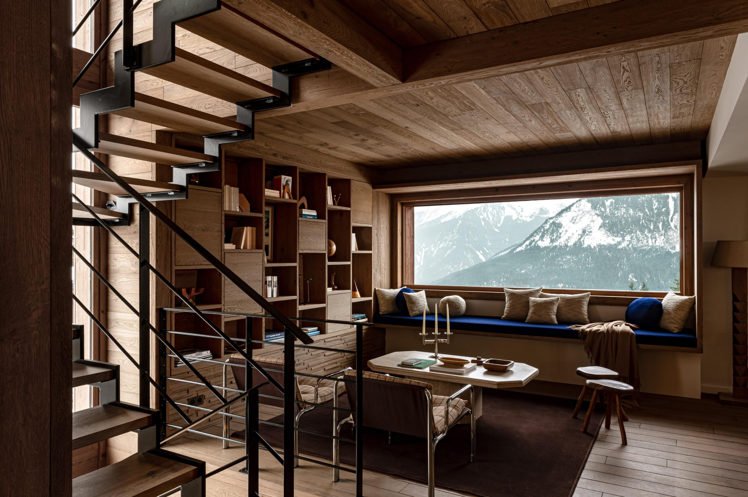 chalet-millie-living-area-mountain-view-staircase-luxury-courchevel1550