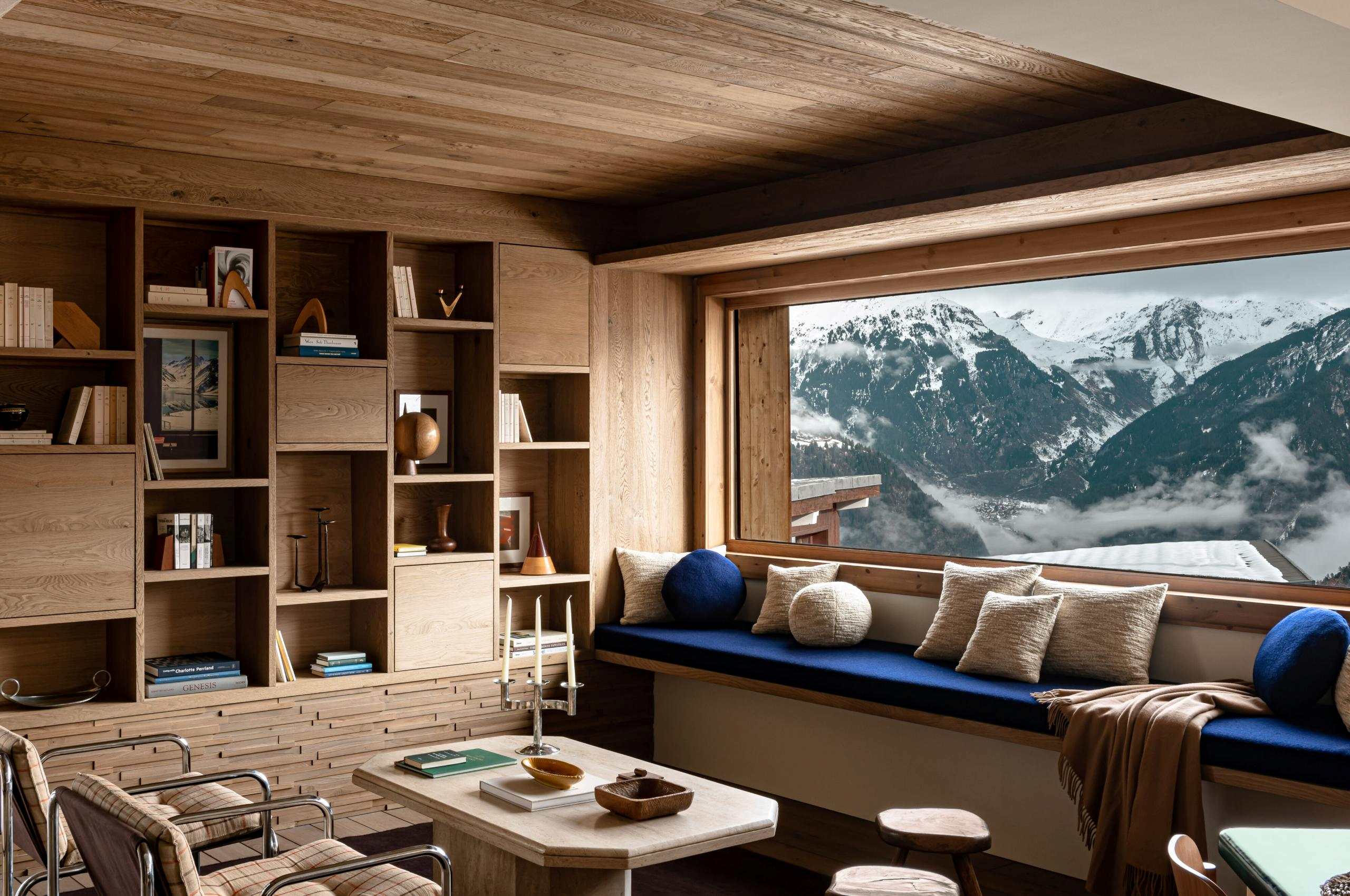 chalet-millie-living-area-window-seat-mountain-view-elegant-design-luxury-courchevel1550