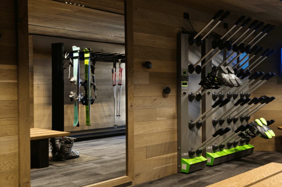 chalet-millie-skiroom-bootroom-skiin-skiout-primelocation-luxury-rental-retreat-courchevel1550