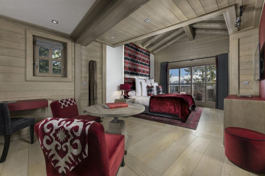 chalet-olympe-bedroom-mountainview-spacious-elegant-alpine-design-luxury-rental-courchevel