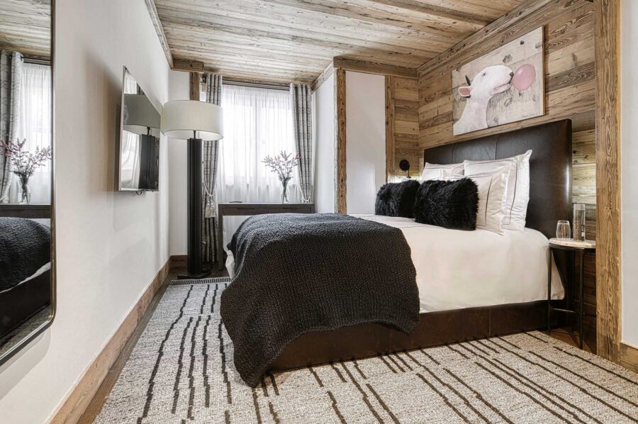 chalet-pearl-bedroom-modern-luxury-design-courchevel-1850