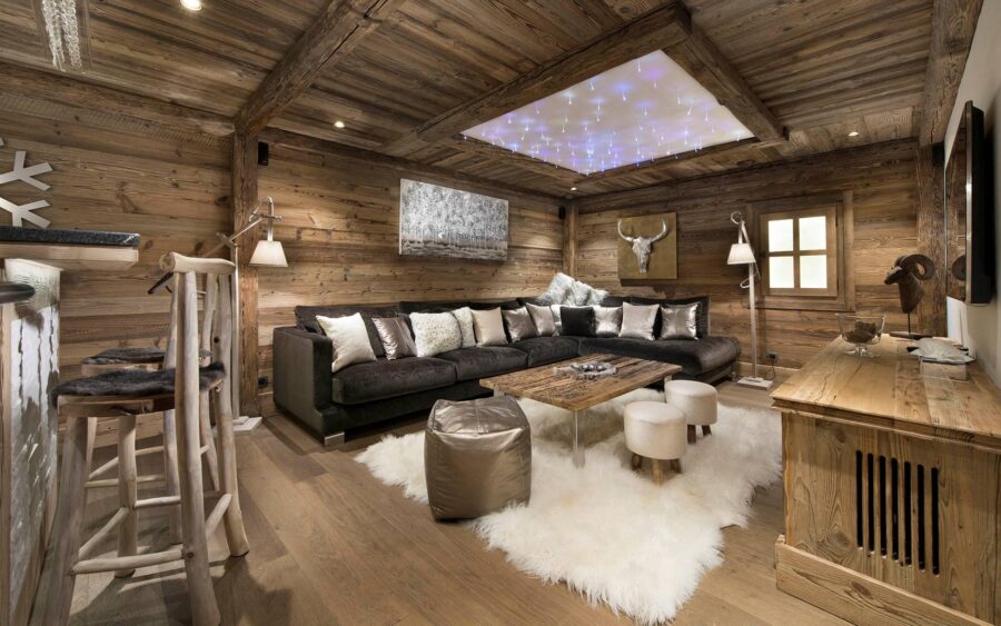 chalet-samara-lounge-cinema-room-bar-cosy-alpine-interior-design-luxury-courchevel1550