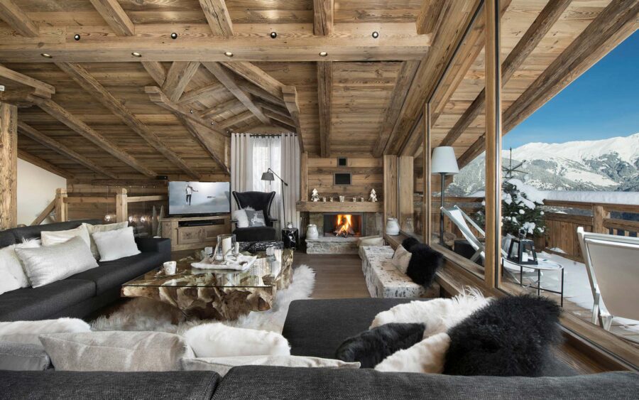 chalet-samara-mainpage-living-room-lounge-mountain-views-balcony-fireplace-luxury-alpine-interiordesign-courchevel1550